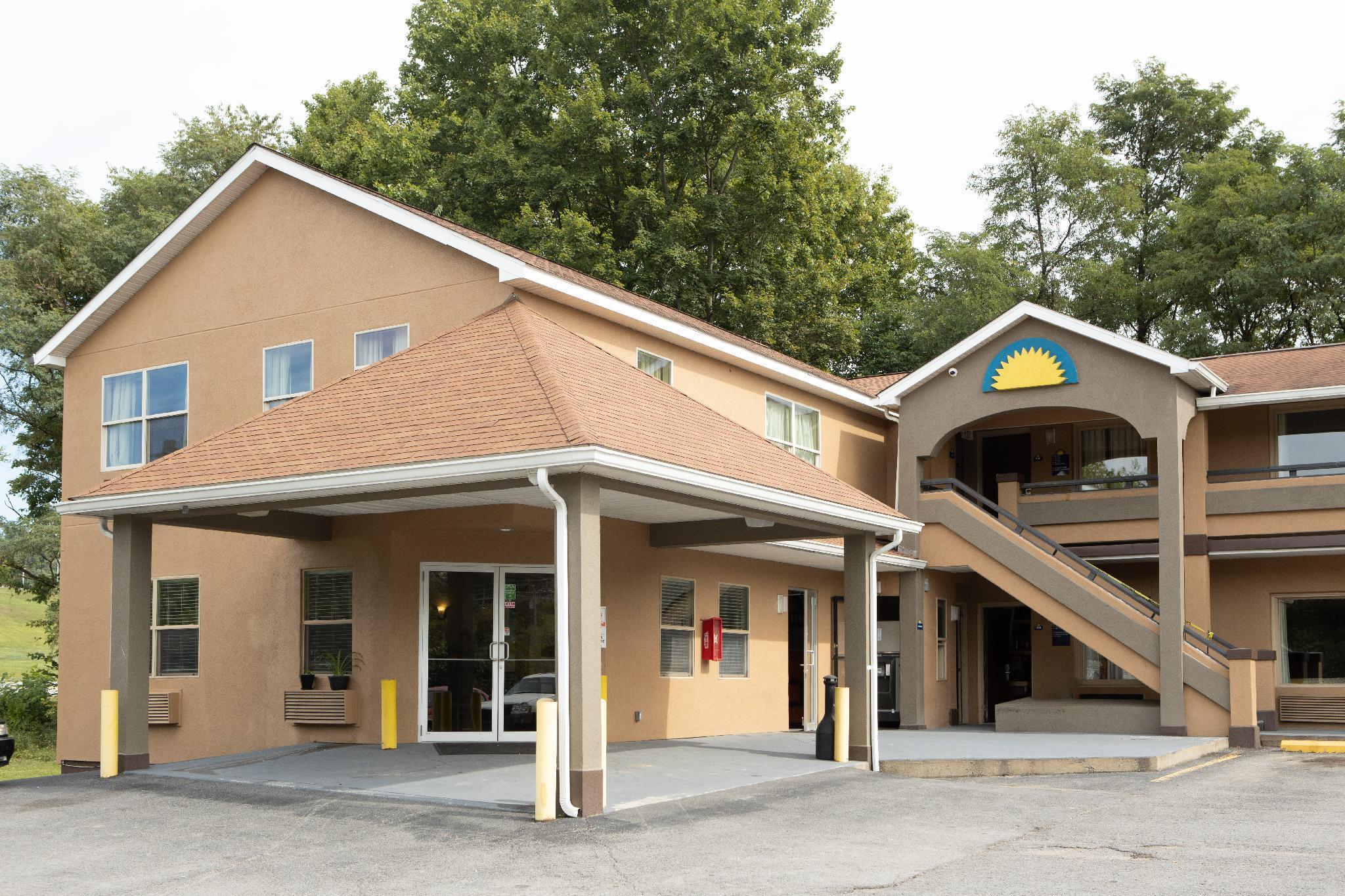 Days Inn By Wyndham Fairmont Zewnętrze zdjęcie