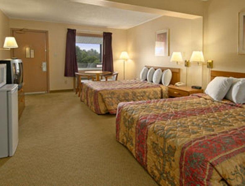 Days Inn By Wyndham Fairmont Pokój zdjęcie
